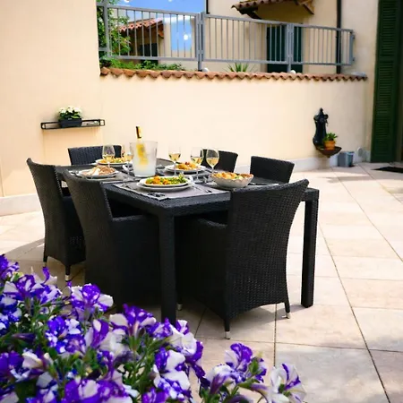 Apartmán La Terrazza Del Longobardo-200m Dall'arena *